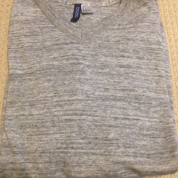 Divided” by H&M Light Gray Sweater - Picture 2 of 5